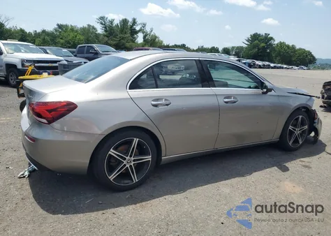 2019 Mercedes-Benz A 220 4Matic z USA, uszkodzony, nr VIN WDD3G4FB0KW022238